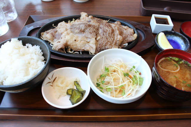 近江牛レモン焼肉定食