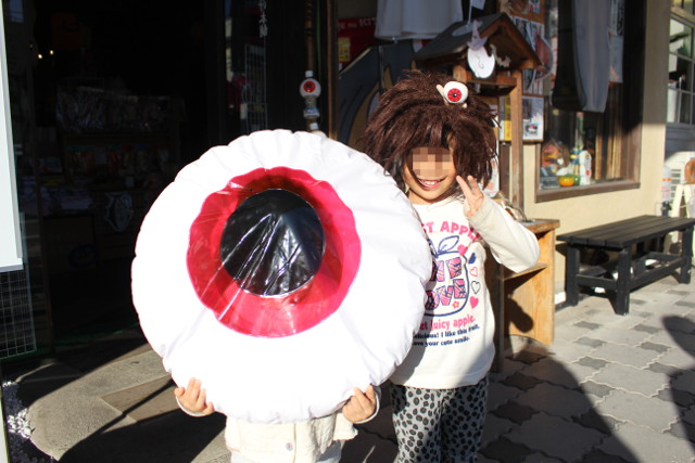 姉妹で鬼太郎コスプレ